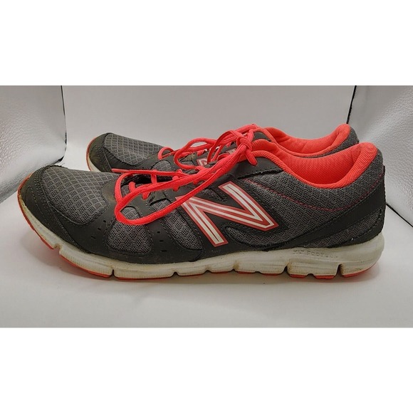 New Balance 550 v3 Womens Shoes Gray Red Athletic Training Sneaker 10B - Picture 1 of 8